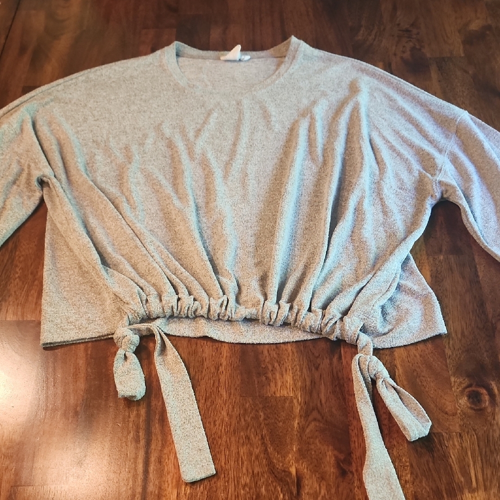 Womens White Crow Heathered Gray Top With Drawstring Waist Med EUC